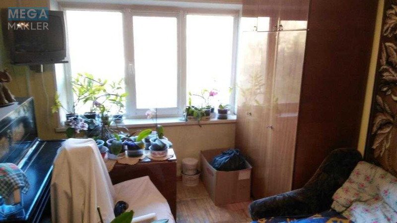 Продаж 3 кімнатної квартири (62/46/7,8), 4 пов. 5 пов. будинку, <a class="location-link" href="/kiev/" title="Недвижимость Київ">Київ</a>, <a class="location-link" href="/kiev/svyatoshinskij/" title="Недвижимость Святошинский район">Святошинский р-н</a>, Анатолія Солов’яненка вул., 11 (изображение 2)