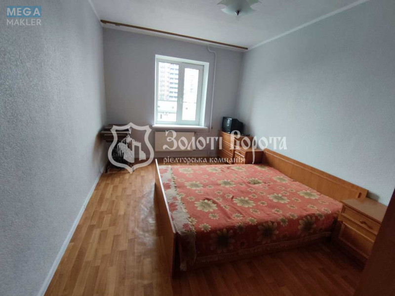 Продаж 3 кімнатної квартири (70,6/41/12), 10 пов. 10 пов. будинку, <a class="location-link" href="/kiev/" title="Недвижимость Київ">Київ</a>, <a class="location-link" href="/kiev/svyatoshinskij/" title="Недвижимость Святошинський район">Святошинський р-н</a>, Василя Стуса вул., 28 (изображение 3)