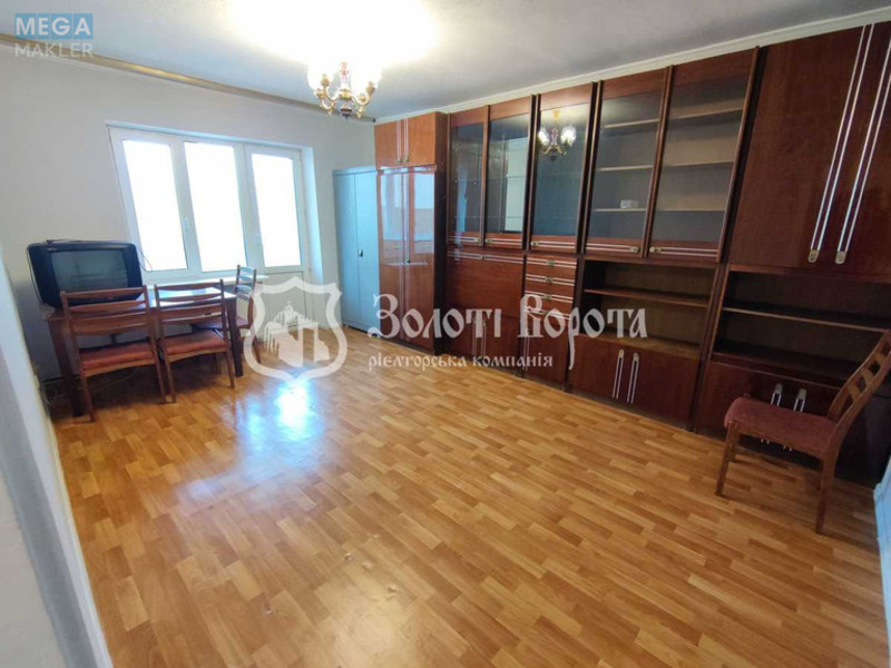 Продаж 3 кімнатної квартири (70,6/41/12), 10 пов. 10 пов. будинку, <a class="location-link" href="/kiev/" title="Недвижимость Київ">Київ</a>, <a class="location-link" href="/kiev/svyatoshinskij/" title="Недвижимость Святошинський район">Святошинський р-н</a>, Василя Стуса вул., 28 (изображение 5)