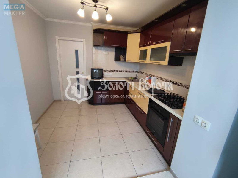 Продаж 3 кімнатної квартири (70,6/41/12), 10 пов. 10 пов. будинку, <a class="location-link" href="/kiev/" title="Недвижимость Київ">Київ</a>, <a class="location-link" href="/kiev/svyatoshinskij/" title="Недвижимость Святошинський район">Святошинський р-н</a>, Василя Стуса вул., 28 (изображение 10)