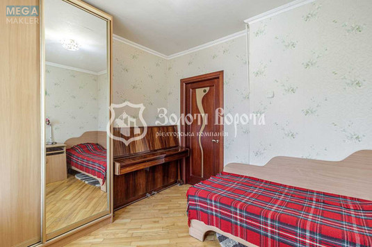 Продаж 3 кімнатної квартири (70/42/9), 10 пов. 10 пов. будинку, <a class="location-link" href="/kiev/" title="Недвижимость Київ">Київ</a>, <a class="location-link" href="/kiev/darnickij/" title="Недвижимость Дарницький район">Дарницький р-н</a>, Срібнокільська вул., 22а (изображение 8)