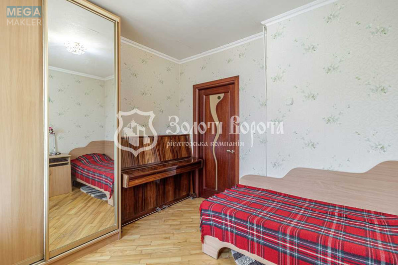 Продаж 3 кімнатної квартири (70/42/9), 10 пов. 10 пов. будинку, <a class="location-link" href="/kiev/" title="Недвижимость Київ">Київ</a>, <a class="location-link" href="/kiev/darnickij/" title="Недвижимость Дарницький район">Дарницький р-н</a>, Срібнокільська вул., 22а (изображение 8)