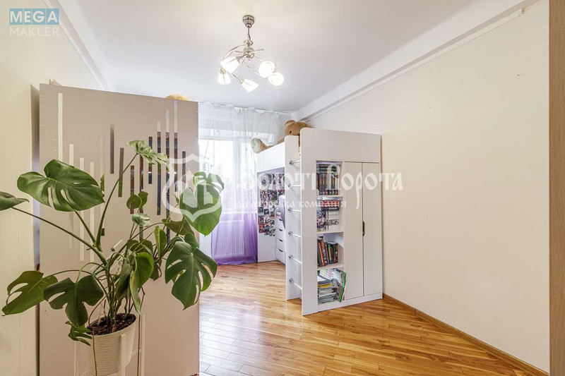 Продаж 3 кімнатної квартири (65/36/8), 6 пов. 9 пов. будинку, <a class="location-link" href="/kiev/" title="Недвижимость Київ">Київ</a>, <a class="location-link" href="/kiev/solomenskij/" title="Недвижимость Солом'янський район">Солом'янський р-н</a>, Авіаконструктора Антонова вул., 2/32к4а (изображение 8)
