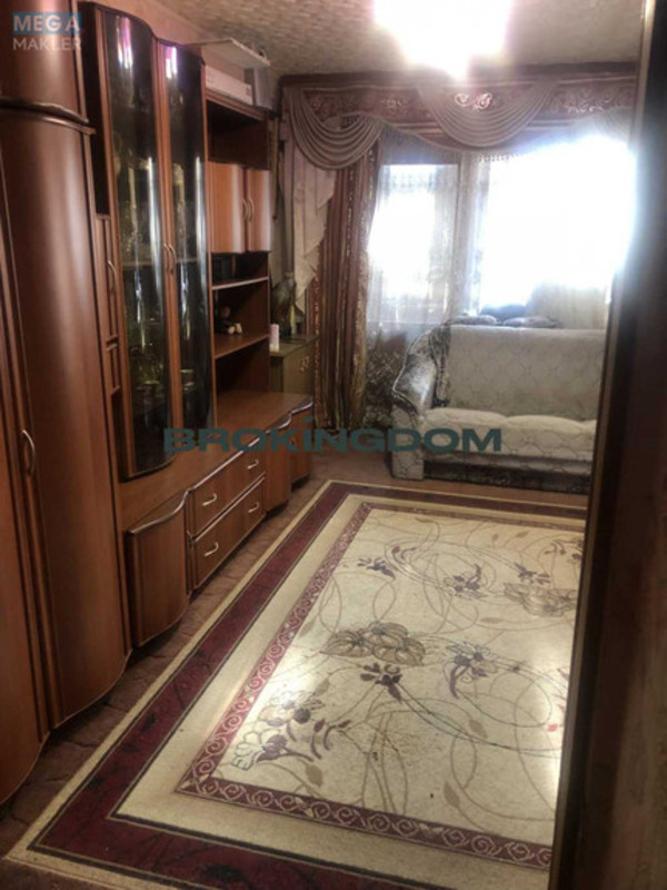 Продаж 2 кімнатної квартири (45,3/?/9), 2 пов. 5 пов. будинку, <a class="location-link" href="/kiev/" title="Недвижимость Київ">Київ</a>, <a class="location-link" href="/kiev/podolskij/" title="Недвижимость Подільський район">Подільський р-н</a>, Салютная вул., 5 (изображение 7)