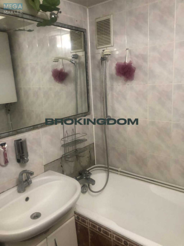Продаж 2 кімнатної квартири (45,3/?/9), 2 пов. 5 пов. будинку, <a class="location-link" href="/kiev/" title="Недвижимость Київ">Київ</a>, <a class="location-link" href="/kiev/podolskij/" title="Недвижимость Подільський район">Подільський р-н</a>, Салютная вул., 5 (изображение 12)
