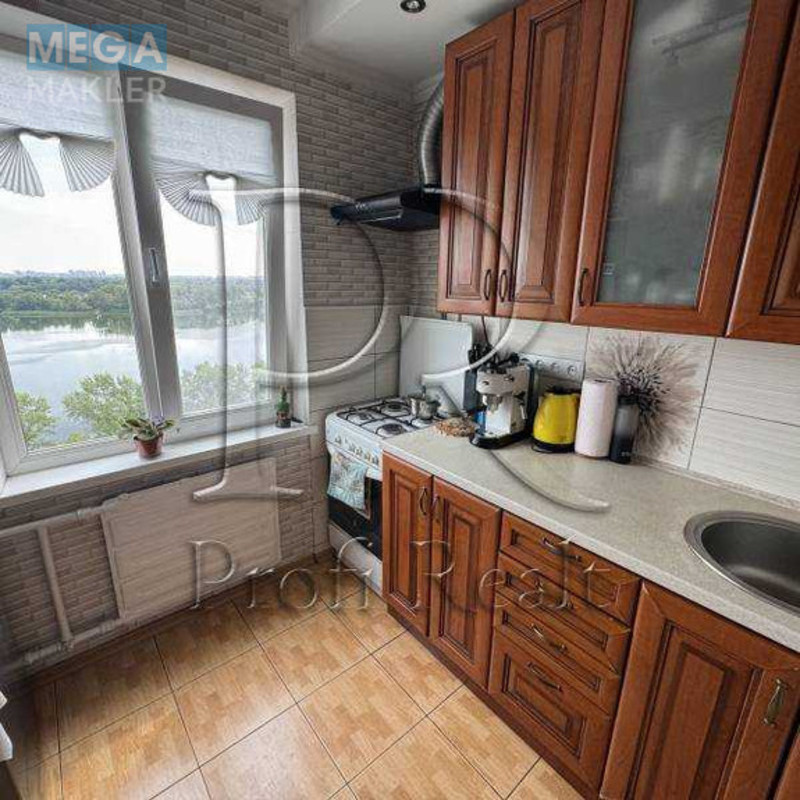 Продаж 2 кімнатної квартири (46/29/7), 9 пов. 9 пов. будинку, <a class="location-link" href="/kiev/" title="Недвижимость Київ">Київ</a>, <a class="location-link" href="/kiev/obolonskij/" title="Недвижимость Оболонський район">Оболонський р-н</a>, Прирічна вулиця, 27 (изображение 2)