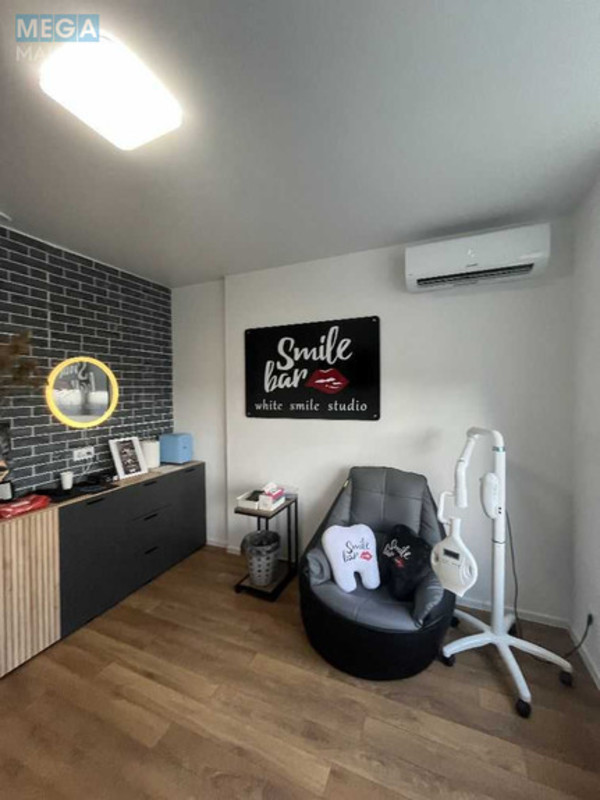 Продаж комерційної нерухомості, 20&nbsp;кв.м, <a class="location-link" href="/kiev/" title="Недвижимость Київ">Київ</a>, <a class="location-link" href="/kiev/svyatoshinskij/" title="Недвижимость Святошинський район">Святошинський р-н</a>, Василя Стуса вул., 35б (изображение 5)