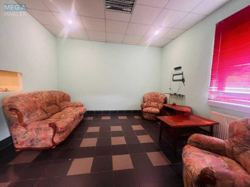 Продаж дома, 3&nbsp;поверху, 536&nbsp;кв.м, 11&nbsp;кімнат, ділянка 22&nbsp;сотки, <a class="location-link" href="/ranevichi/" title="Недвижимость Раневичі">Раневичі</a>, Садова, 1 (изображение 16)