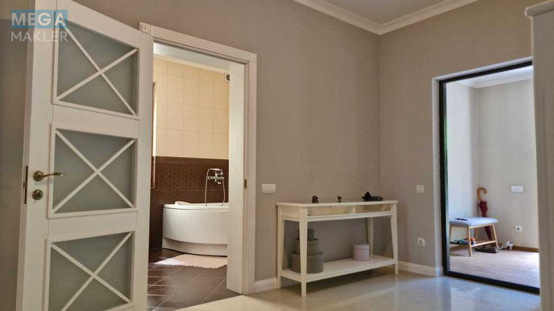 Продаж дома, 2&nbsp;поверху, 180&nbsp;кв.м, 4&nbsp;кімнати, ділянка 10&nbsp;соток, <a class="location-link" href="/zastugna/" title="Недвижимость Застугна">Застугна</a>, Лесі Українки (изображение 10)