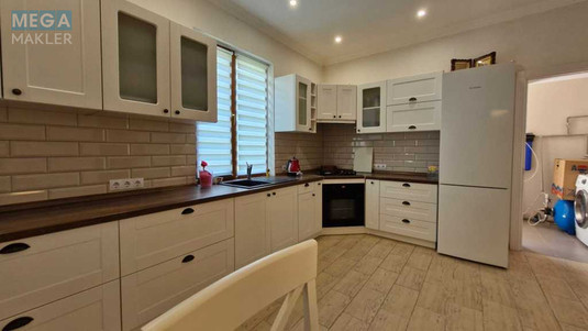 Продаж дома, 2&nbsp;поверху, 180&nbsp;кв.м, 4&nbsp;кімнати, ділянка 10&nbsp;соток, <a class="location-link" href="/zastugna/" title="Недвижимость Застугна">Застугна</a>, Лесі Українки (изображение 12)
