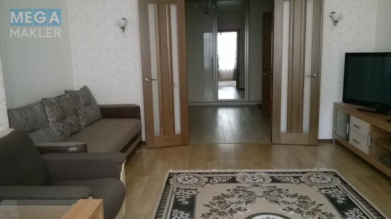 Оренда 3 кімнатної квартири, стандарт, <a class="location-link" href="/kiev/" title="Недвижимость Київ">Київ</a>, <a class="location-link" href="/kiev/darnickij/" title="Недвижимость Дарницький район">Дарницький р-н</a>, вул. Дніпровська набережна ( <img src="https://megamakler.com.ua/metro/00ff00.gif" alt="" class="metro" /> м. Осокорки, 3 хв ) (изображение 3)