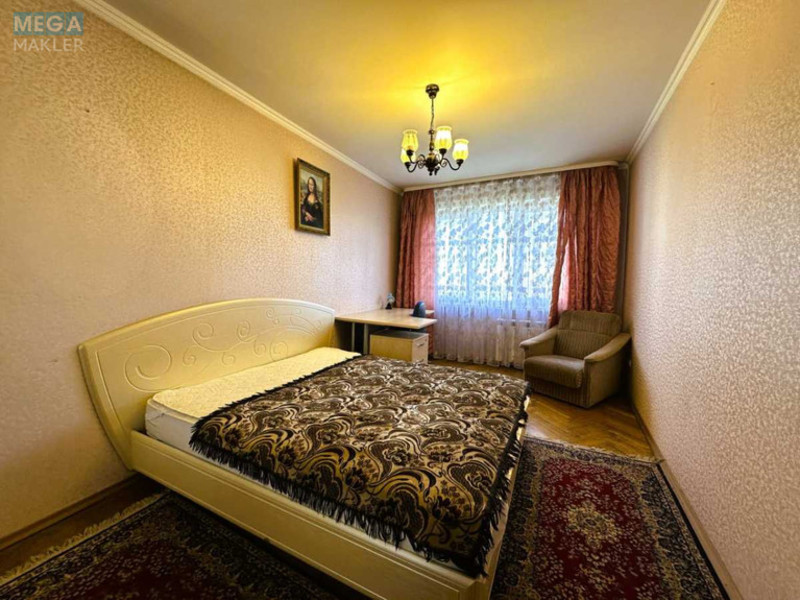 Продаж 3 кімнатної квартири (66/40/7,5), 10 пов. 12 пов. будинку, <a class="location-link" href="/kiev/" title="Недвижимость Київ">Київ</a>, <a class="location-link" href="/kiev/svyatoshinskij/" title="Недвижимость Святошинский район">Святошинский р-н</a>, Дарницький бульв., 7 (изображение 7)