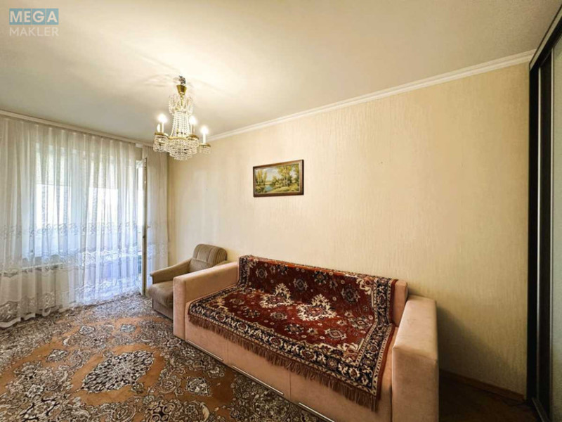 Продаж 3 кімнатної квартири (66/40/7,5), 10 пов. 12 пов. будинку, <a class="location-link" href="/kiev/" title="Недвижимость Київ">Київ</a>, <a class="location-link" href="/kiev/svyatoshinskij/" title="Недвижимость Святошинский район">Святошинский р-н</a>, Дарницький бульв., 7 (изображение 10)