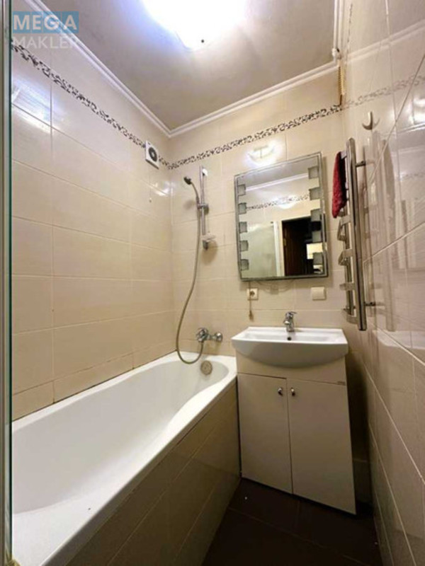 Продаж 3 кімнатної квартири (66/40/7,5), 10 пов. 12 пов. будинку, <a class="location-link" href="/kiev/" title="Недвижимость Київ">Київ</a>, <a class="location-link" href="/kiev/svyatoshinskij/" title="Недвижимость Святошинский район">Святошинский р-н</a>, Дарницький бульв., 7 (изображение 16)