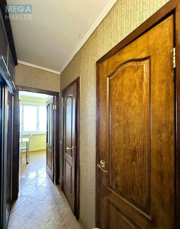 Продаж 3 кімнатної квартири (66/40/7,5), 10 пов. 12 пов. будинку, <a class="location-link" href="/kiev/" title="Недвижимость Київ">Київ</a>, <a class="location-link" href="/kiev/svyatoshinskij/" title="Недвижимость Святошинский район">Святошинский р-н</a>, Дарницький бульв., 7 (изображение 17)