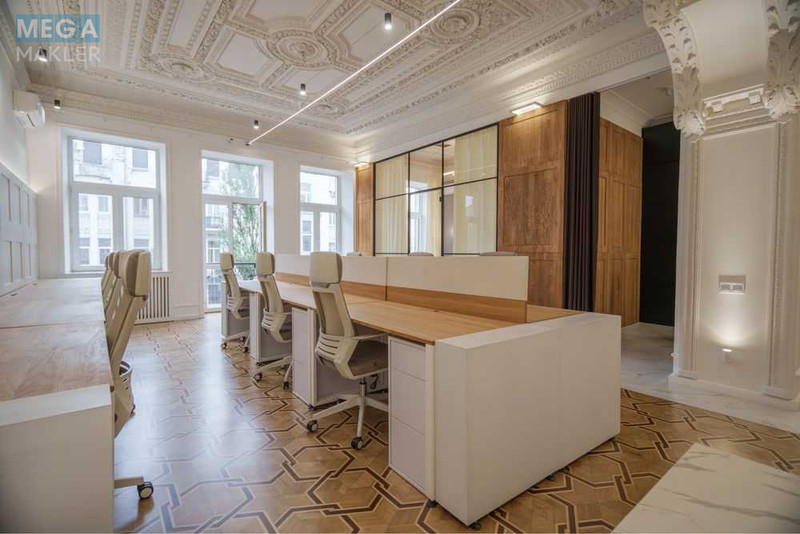 Оренда комерційної нерухомості, 181&nbsp;кв.м, под офис, <a class="location-link" href="/kiev/" title="Недвижимость Київ">Київ</a>, <a class="location-link" href="/kiev/pecherskij/" title="Недвижимость Печерский район">Печерский р-н</a>, Шота Руставели ул., 22 (изображение 2)