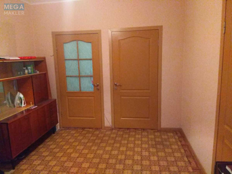 Оренда кімнати (підселення), <a class="location-link" href="/kiev/" title="Недвижимость Київ">Київ</a>, <a class="location-link" href="/kiev/goloseevskij/" title="Недвижимость Голосіївський район">Голосіївський р-н</a>, Академіка Глушкова просп., 23 (изображение 8)