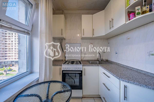 Продаж 1 кімнатної квартири (27/14/6), 8 пов. 9 пов. будинку, <a class="location-link" href="/kiev/" title="Недвижимость Київ">Київ</a>, <a class="location-link" href="/kiev/goloseevskij/" title="Недвижимость Голосіївський район">Голосіївський р-н</a>, Жилянська вул., 76 (изображение 2)