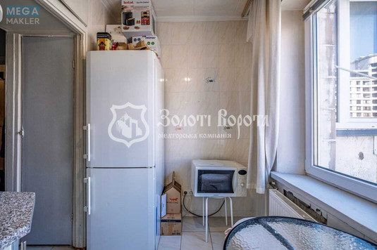 Продаж 1 кімнатної квартири (27/14/6), 8 пов. 9 пов. будинку, <a class="location-link" href="/kiev/" title="Недвижимость Київ">Київ</a>, <a class="location-link" href="/kiev/goloseevskij/" title="Недвижимость Голосіївський район">Голосіївський р-н</a>, Жилянська вул., 76 (изображение 4)
