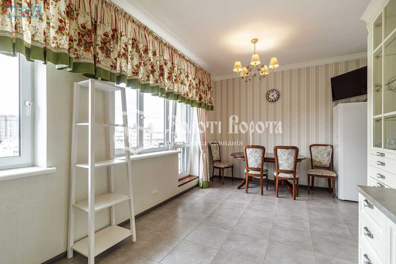 Продаж 3 кімнатної квартири (130/60/20), 13 пов. 25 пов. будинку, <a class="location-link" href="/kiev/" title="Недвижимость Київ">Київ</a>, <a class="location-link" href="/kiev/pecherskij/" title="Недвижимость Печерський район">Печерський р-н</a>, Євгена Коновальця вул., 44а (изображение 9)