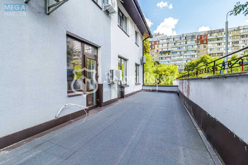 Продаж окремої будівлі/побудови, 415&nbsp;кв.м, <a class="location-link" href="/kiev/" title="Недвижимость Київ">Київ</a>, <a class="location-link" href="/kiev/svyatoshinskij/" title="Недвижимость Святошинский район">Святошинский р-н</a>, Професора Караваєва вул., 1/28 (изображение 6)