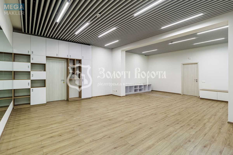 Продаж окремої будівлі/побудови, 415&nbsp;кв.м, <a class="location-link" href="/kiev/" title="Недвижимость Київ">Київ</a>, <a class="location-link" href="/kiev/svyatoshinskij/" title="Недвижимость Святошинский район">Святошинский р-н</a>, Професора Караваєва вул., 1/28 (изображение 9)