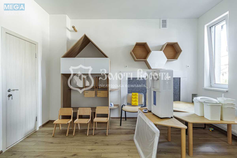 Продаж окремої будівлі/побудови, 415&nbsp;кв.м, <a class="location-link" href="/kiev/" title="Недвижимость Київ">Київ</a>, <a class="location-link" href="/kiev/svyatoshinskij/" title="Недвижимость Святошинский район">Святошинский р-н</a>, Професора Караваєва вул., 1/28 (изображение 11)