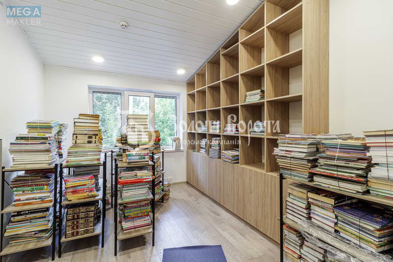 Продаж окремої будівлі/побудови, 415&nbsp;кв.м, <a class="location-link" href="/kiev/" title="Недвижимость Київ">Київ</a>, <a class="location-link" href="/kiev/svyatoshinskij/" title="Недвижимость Святошинский район">Святошинский р-н</a>, Професора Караваєва вул., 1/28 (изображение 13)