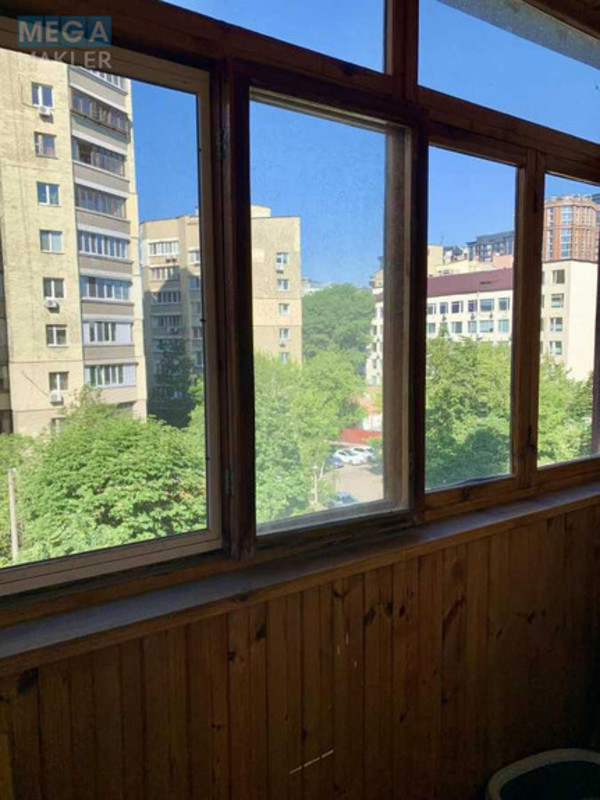 Оренда 2 кімнатної квартири, <a class="location-link" href="/kiev/" title="Недвижимость Київ">Київ</a>, <a class="location-link" href="/kiev/pecherskij/" title="Недвижимость Печерський район">Печерський р-н</a>, Велика Васильківська вул., 118 (изображение 7)