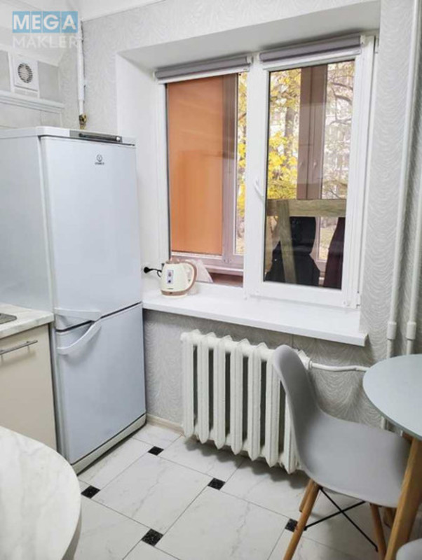 Продаж 1 кімнатної квартири (33/19/7), 1 пов. 9 пов. будинку, <a class="location-link" href="/kiev/" title="Недвижимость Київ">Київ</a>, <a class="location-link" href="/kiev/svyatoshinskij/" title="Недвижимость Святошинский район">Святошинский р-н</a>, Ентузіастів вул., 25/2 (изображение 10)