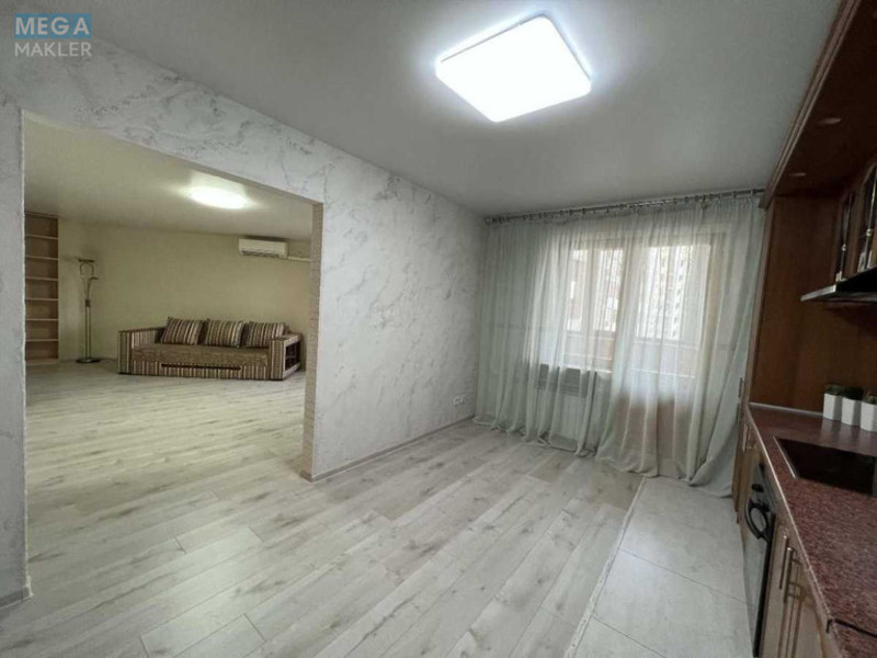 Продаж 2 кімнатної квартири (80/60/14), 13 пов. 16 пов. будинку, <a class="location-link" href="/kiev/" title="Недвижимость Київ">Київ</a>, <a class="location-link" href="/kiev/darnickij/" title="Недвижимость Дарницький район">Дарницький р-н</a>, Петра Григоренко просп., 33/34 (изображение 8)