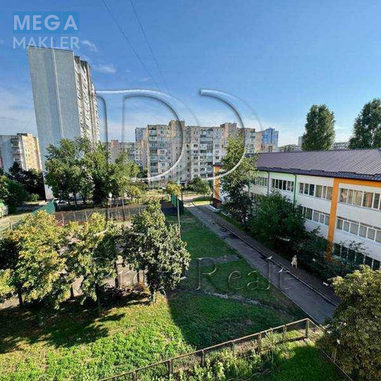 Продаж 3 кімнатної квартири (73/41/9), 5 пов. 9 пов. будинку, <a class="location-link" href="/kiev/" title="Недвижимость Київ">Київ</a>, <a class="location-link" href="/kiev/darnickij/" title="Недвижимость Дарницький район">Дарницький р-н</a>, Вербицького Архітектора вулиця, 28В (изображение 10)