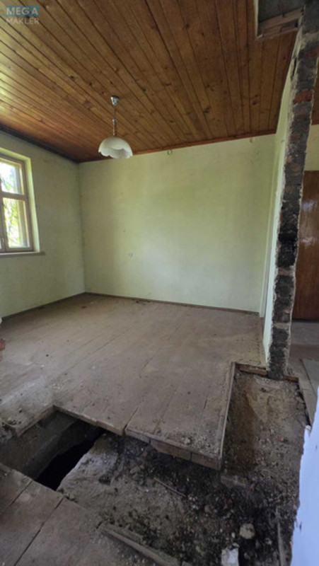 Продаж дома, 3&nbsp;поверху, 100&nbsp;кв.м, 3&nbsp;кімнати, ділянка 16&nbsp;соток, <a class="location-link" href="/malyutyanka/" title="Недвижимость Малютянка">Малютянка</a>, Глеваха (изображение 7)