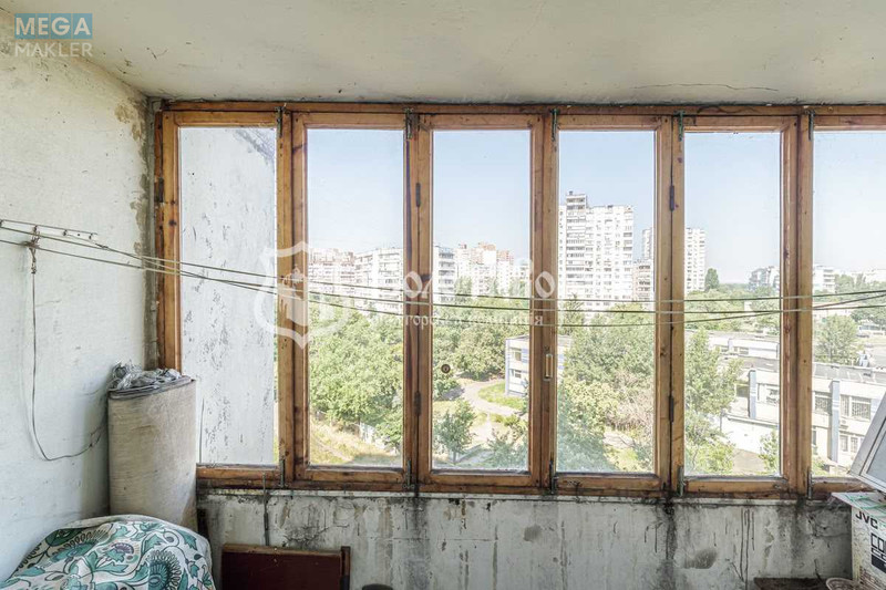 Продаж 3 кімнатної квартири (77/43/8), 7 пов. 16 пов. будинку, <a class="location-link" href="/kiev/" title="Недвижимость Київ">Київ</a>, <a class="location-link" href="/kiev/desnyanskij/" title="Недвижимость Деснянський район">Деснянський р-н</a>, Володимира Маяковського просп., 11б (изображение 4)