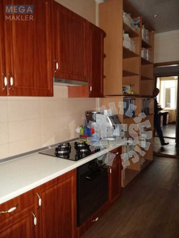 Продаж 3 кімнатної квартири (91/60,3/9,3), 3 пов. 9 пов. будинку, <a class="location-link" href="/kiev/" title="Недвижимость Київ">Київ</a>, <a class="location-link" href="/kiev/pecherskij/" title="Недвижимость Печерський район">Печерський р-н</a>, Івана Мазепи вул., 3 (изображение 15)