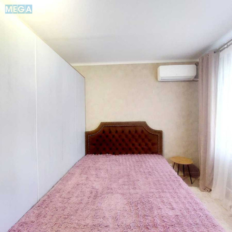 Продаж 1 кімнатної квартири (28/?/?), 7 пов. 9 пов. будинку, <a class="location-link" href="/kiev/" title="Недвижимость Київ">Київ</a>, <a class="location-link" href="/kiev/solomenskij/" title="Недвижимость Соломенский район">Соломенский р-н</a>, Космонавта Волкова ул., 10А (изображение 3)