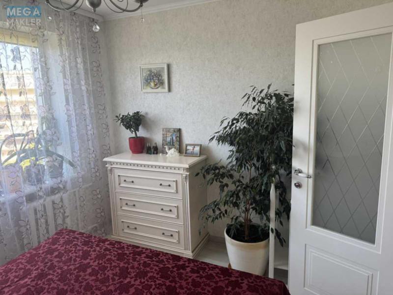 Оренда 3 кімнатної квартири, <a class="location-link" href="/kiev/" title="Недвижимость Київ">Київ</a>, <a class="location-link" href="/kiev/obolonskij/" title="Недвижимость Оболонський район">Оболонський р-н</a>, Маршала Малиновского ул., 25 (изображение 9)