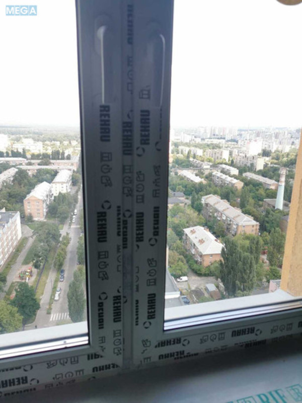 Продаж 3 кімнатної квартири (81/?/14), 24 пов. 26 пов. будинку, <a class="location-link" href="/kiev/" title="Недвижимость Київ">Київ</a>, <a class="location-link" href="/kiev/podolskij/" title="Недвижимость Подільський район">Подільський р-н</a>, Межевая ул., 23б (изображение 3)