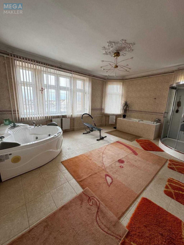 Продаж дома, 2&nbsp;поверху, 491&nbsp;кв.м, 8&nbsp;кімнат, ділянка 10&nbsp;соток, <a class="location-link" href="/kiev/" title="Недвижимость Київ">Київ</a>, <a class="location-link" href="/kiev/podolskij/" title="Недвижимость Подольский район">Подольский р-н</a>, Радунская ул. (изображение 18)