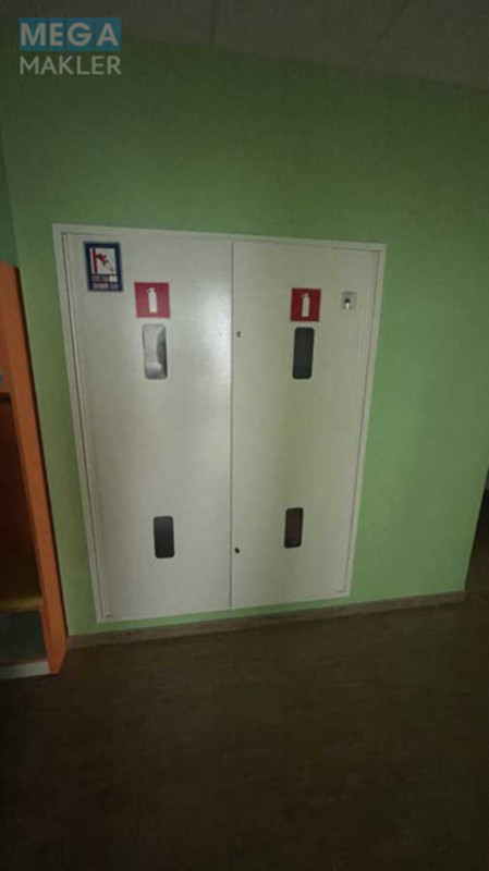 Продаж комерційної нерухомості, 334&nbsp;кв.м, под офис, <a class="location-link" href="/kiev/" title="Недвижимость Київ">Київ</a>, <a class="location-link" href="/kiev/pecherskij/" title="Недвижимость Печерський район">Печерський р-н</a>, Ивана Кудри ул., 7 (изображение 9)