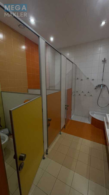 Продаж комерційної нерухомості, 334&nbsp;кв.м, под офис, <a class="location-link" href="/kiev/" title="Недвижимость Київ">Київ</a>, <a class="location-link" href="/kiev/pecherskij/" title="Недвижимость Печерський район">Печерський р-н</a>, Ивана Кудри ул., 7 (изображение 10)