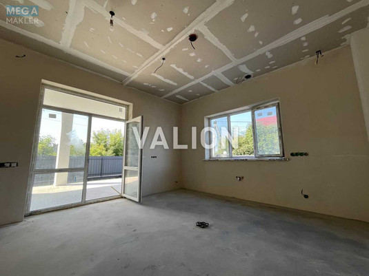 Продаж дома, 2&nbsp;поверху, 167&nbsp;кв.м, 4&nbsp;кімнати, ділянка 5&nbsp;соток, <a class="location-link" href="/podgorcy-selo/" title="Недвижимость Підгірці">Підгірці</a>, Шовковична (изображение 10)