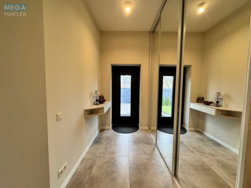 Продаж дома, 1&nbsp; поверх, 132&nbsp;кв.м, 4&nbsp;кімнати, ділянка 10&nbsp;соток, <a class="location-link" href="/kiev/" title="Недвижимость Київ">Київ</a>, <a class="location-link" href="/kiev/goloseevskij/" title="Недвижимость Голосіївський район">Голосіївський р-н</a>, Рыболовецкая ул. (изображение 11)