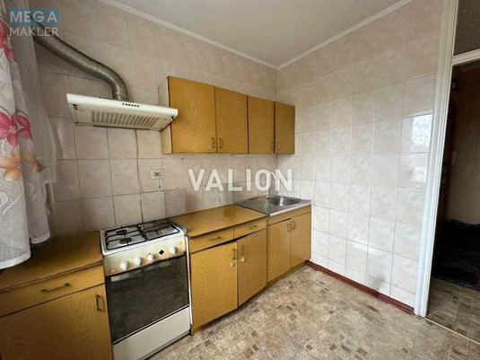 Продаж 3 кімнатної квартири (69/?/8), 9 пов. 10 пов. будинку, <a class="location-link" href="/kiev/" title="Недвижимость Київ">Київ</a>, <a class="location-link" href="/kiev/darnickij/" title="Недвижимость Дарницький район">Дарницький р-н</a>, Вишняківська вул., 8 (изображение 3)