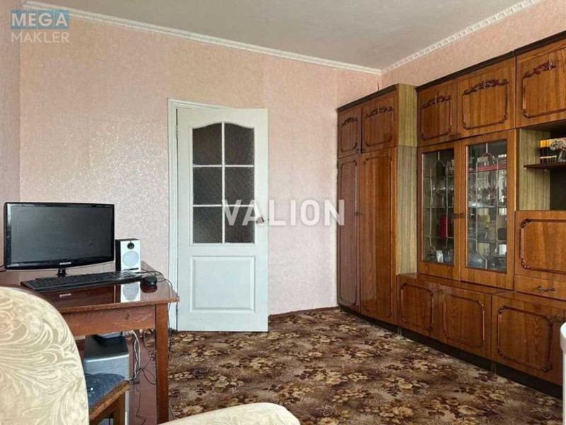 Продаж 3 кімнатної квартири (69/?/8), 9 пов. 10 пов. будинку, <a class="location-link" href="/kiev/" title="Недвижимость Київ">Київ</a>, <a class="location-link" href="/kiev/darnickij/" title="Недвижимость Дарницький район">Дарницький р-н</a>, Вишняківська вул., 8 (изображение 7)