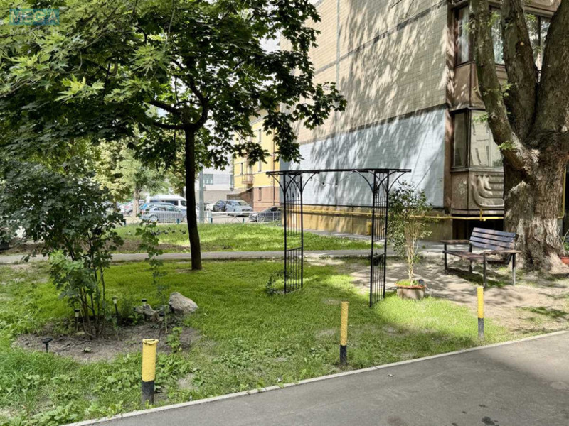 Продаж 2 кімнатної квартири (52/31/8), 2 пов. 10 пов. будинку, <a class="location-link" href="/kiev/" title="Недвижимость Київ">Київ</a>, <a class="location-link" href="/kiev/svyatoshinskij/" title="Недвижимость Святошинський район">Святошинський р-н</a>, Кулибина ул., 5 (изображение 24)