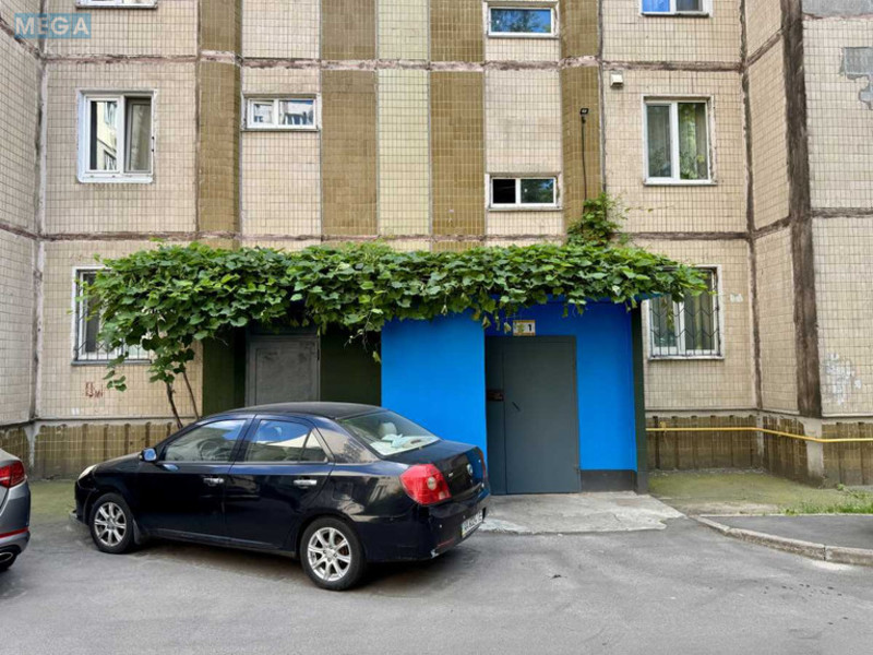 Продаж 2 кімнатної квартири (52/31/8), 2 пов. 10 пов. будинку, <a class="location-link" href="/kiev/" title="Недвижимость Київ">Київ</a>, <a class="location-link" href="/kiev/svyatoshinskij/" title="Недвижимость Святошинський район">Святошинський р-н</a>, Кулибина ул., 5 (изображение 25)