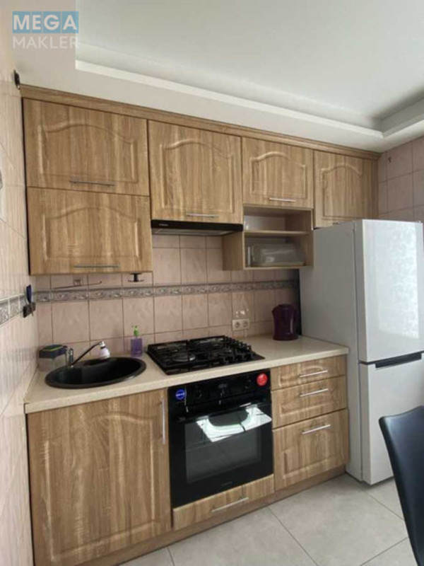 Оренда 2 кімнатної квартири, <a class="location-link" href="/kiev/" title="Недвижимость Київ">Київ</a>, <a class="location-link" href="/kiev/pecherskij/" title="Недвижимость Печерський район">Печерський р-н</a>, Новогоспітальна вул., 5а (изображение 3)