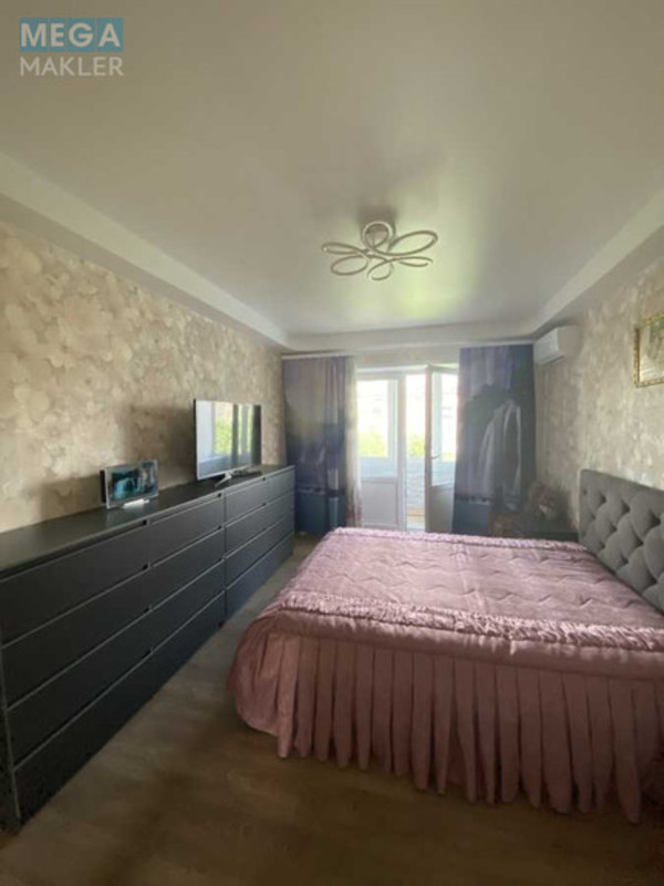 Оренда 2 кімнатної квартири, <a class="location-link" href="/kiev/" title="Недвижимость Київ">Київ</a>, <a class="location-link" href="/kiev/pecherskij/" title="Недвижимость Печерський район">Печерський р-н</a>, Новогоспітальна вул., 5а (изображение 5)