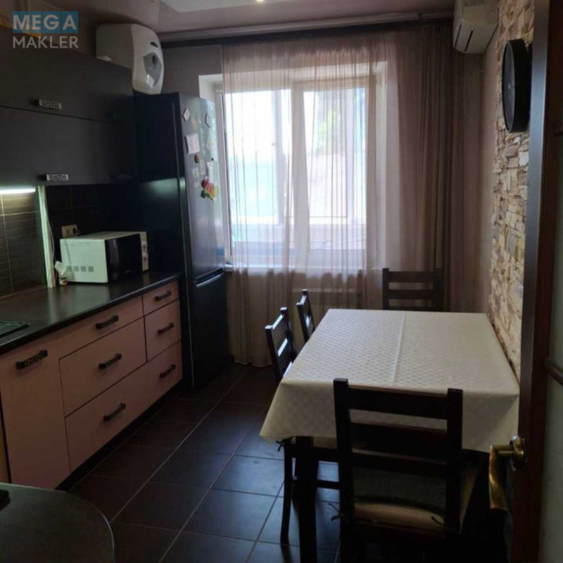Оренда 4 кімнатні квартири, <a class="location-link" href="/odessa/" title="Недвижимость Одеса">Одеса</a>, <a class="location-link" href="/odessa/suvorovskij/" title="Недвижимость Суворовський район">Суворовський р-н</a>, Давида Ойстраха, 26а (изображение 3)
